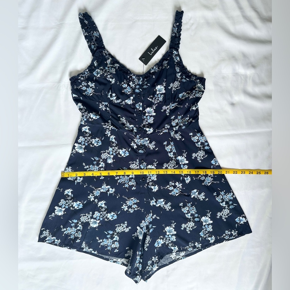 NWT Lulus With Sweetness Floral Print Ruffled Romper - Navy Blue - M - Picture 11 of 15
